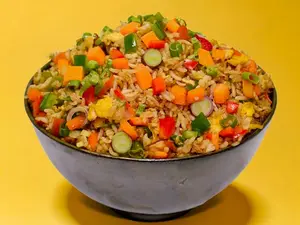 Chao fan saltado con jamon