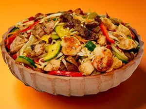 Chop suey saltado mixto