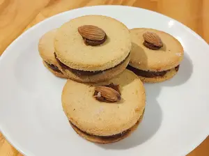 Alfajor de almendra x 4