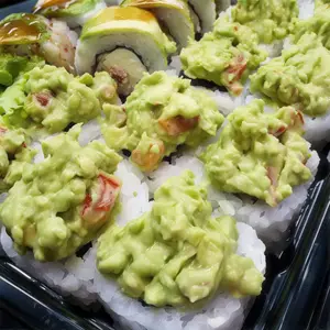 Guacamole roll