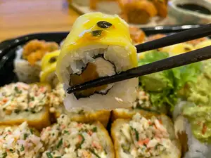 Roll Tropical
