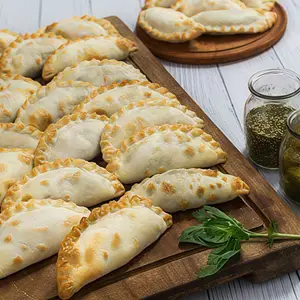6 empanadas
