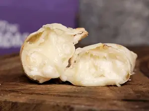 Empanada cebolla y queso