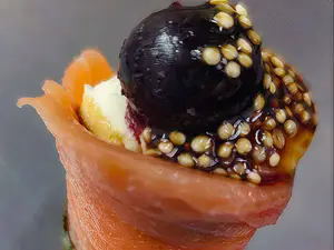 Geisha de salmón y arándano x2