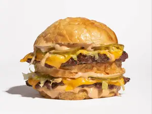 HAMBURGUESA D KING TRIPLE