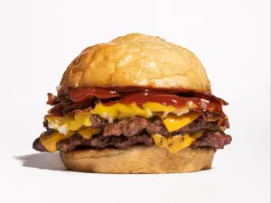 HAMBURGUESA HEINES TRIPLE