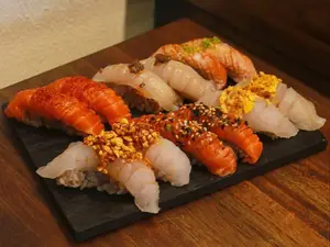 12 nigiris a elección del itamae