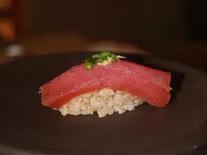 Atún rojo, ponzu, oroshi de jengibre x2