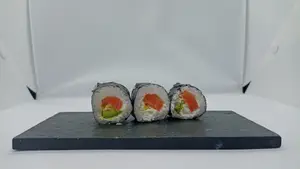 Maki ahumado roll
