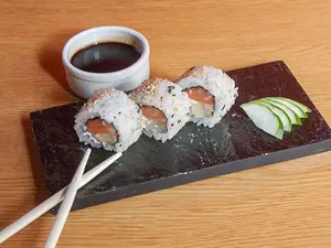 Akira roll
