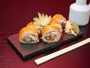 Crispy chicken roll