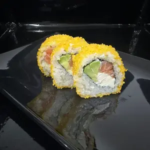 Roll kusabi hot salmón