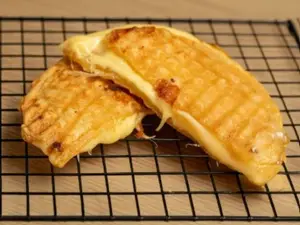 Tostado de chipa cuatro quesos