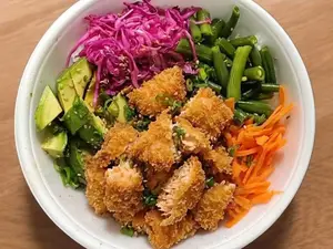 Poke salmón crispy