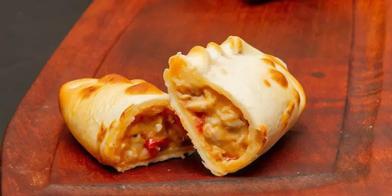 3 Empanadas Tucumanas + 1 Placer 500 ml.