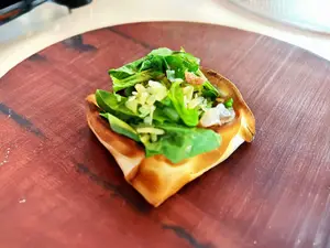 Canastita de crudo y rúcula