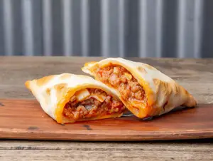 Empanada de carne picante