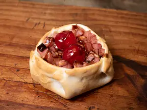 Empanada de cereza glaseada