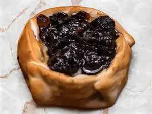 Empanada de panceta y ciruela