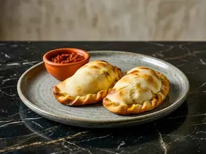 Empanada de carne picante