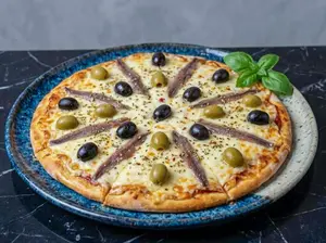 Pizza de muzza y anchoas