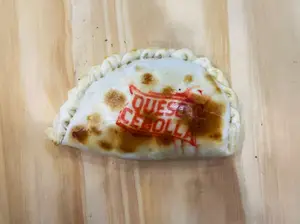 Empanadas de queso y cebolla