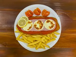 Suprema napolitana con fritas