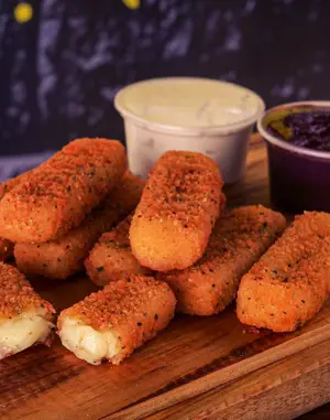 BASTONES DE MUZZARELLA