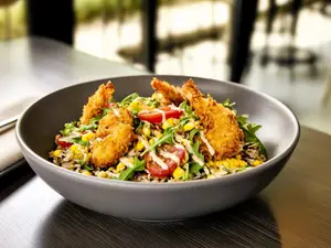 Langostinos crunch salad