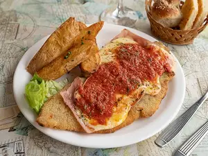Milanesa de ternera napolitana