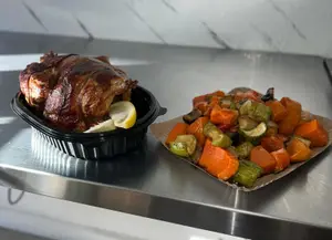 Pollo al spiedo c/verduras