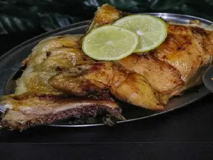 Medio Pollo + Papas Fritas