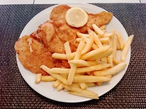 Suprema Con Fritas Menù