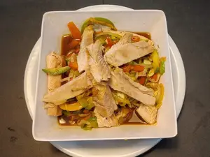 Wok De Vegetales Con Pollo