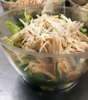 Ensalada Caesar con pollo