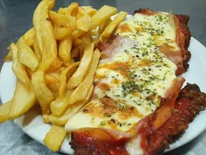 Milanesa napolitana