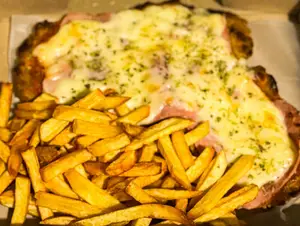 Milanesa de pollo napolitana