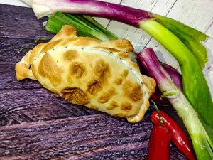 Empanada de carne picante
