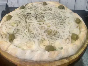 Fugazeta Rellena Comen 4