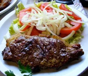 Bife de lomo c/guarnición