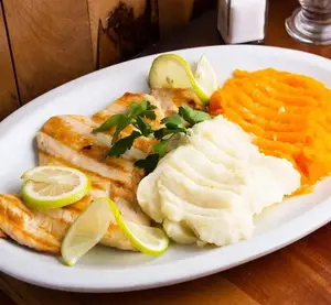 Menú del día - 1/4 de pollo deshuesado