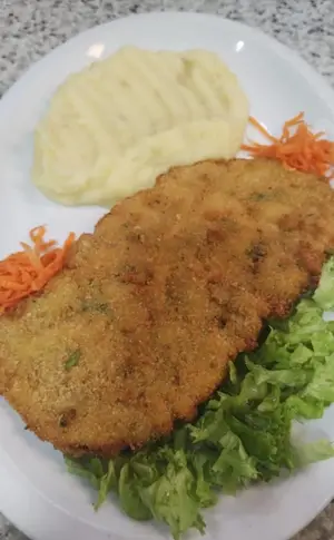 Menú - suprema pollo con puré