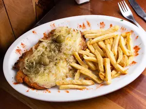 Milanesa Fugazzetta Con Fritas