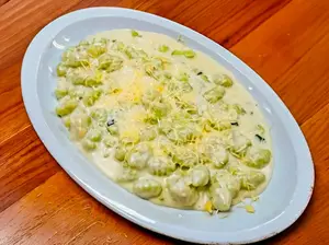Ñoquis de espinaca a la parisien