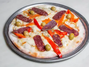 Pizza Calabresa 8 Porciones