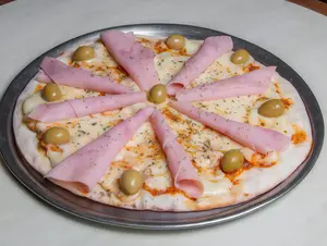 Pizza con jamón york