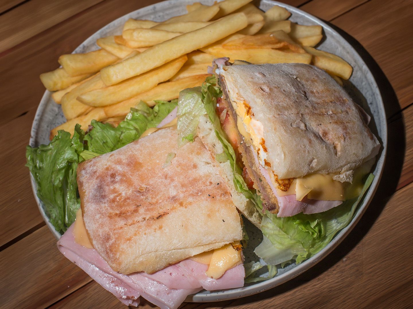 La Cochera Cafe Bistro