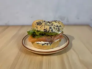 Bagel salmón