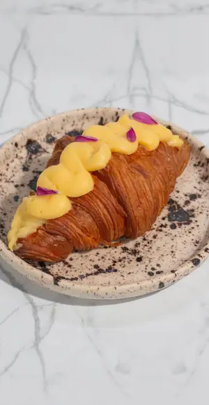 Croissant Rellena Pastelera