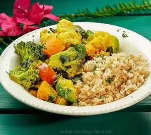 Sabji hindú con arroz basmati